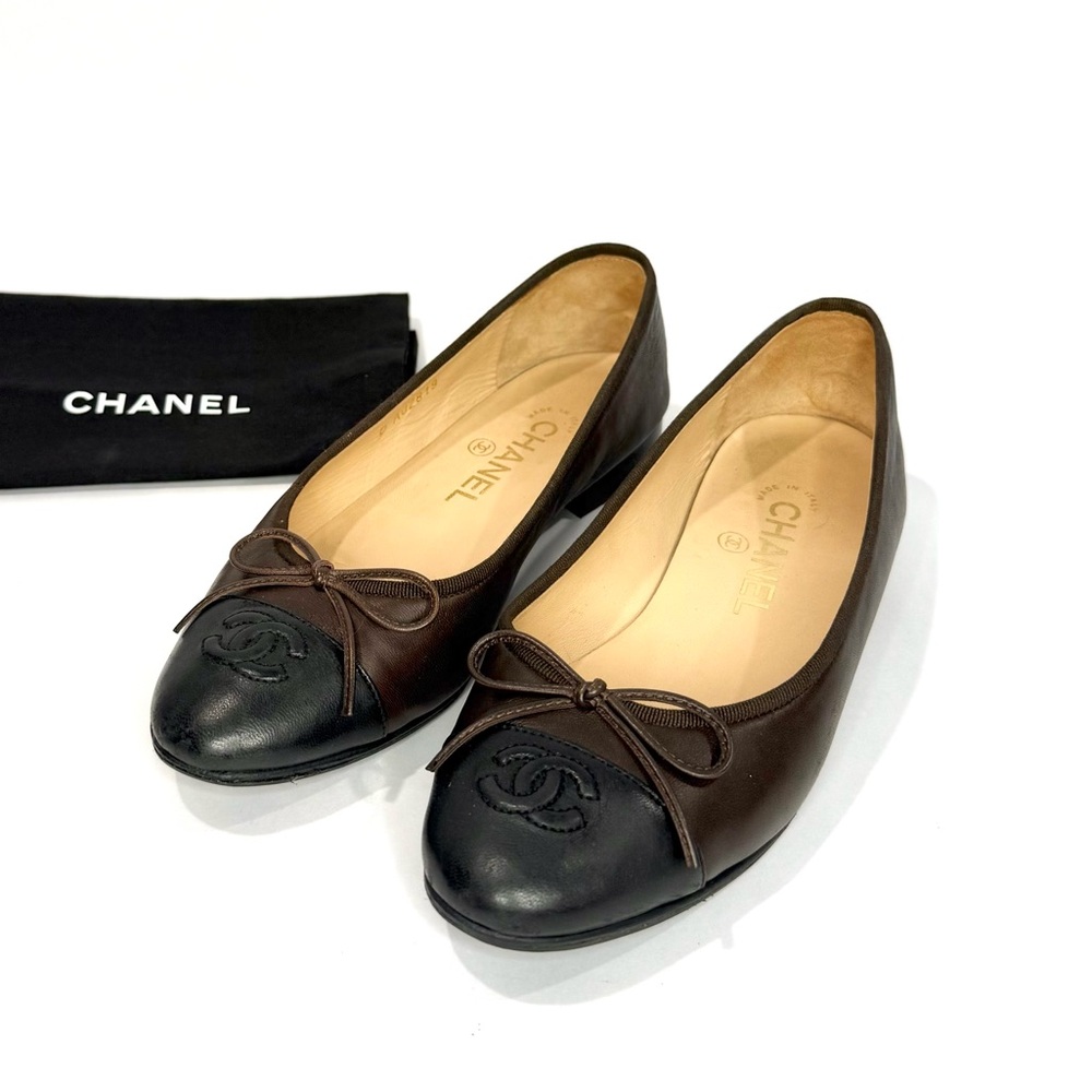 ✨SOLD✨ Chanel Brown and Black Leather Ballet Flats